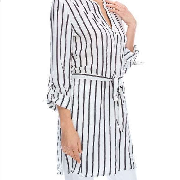 NWT Classy Tunic - Picture 2 of 3